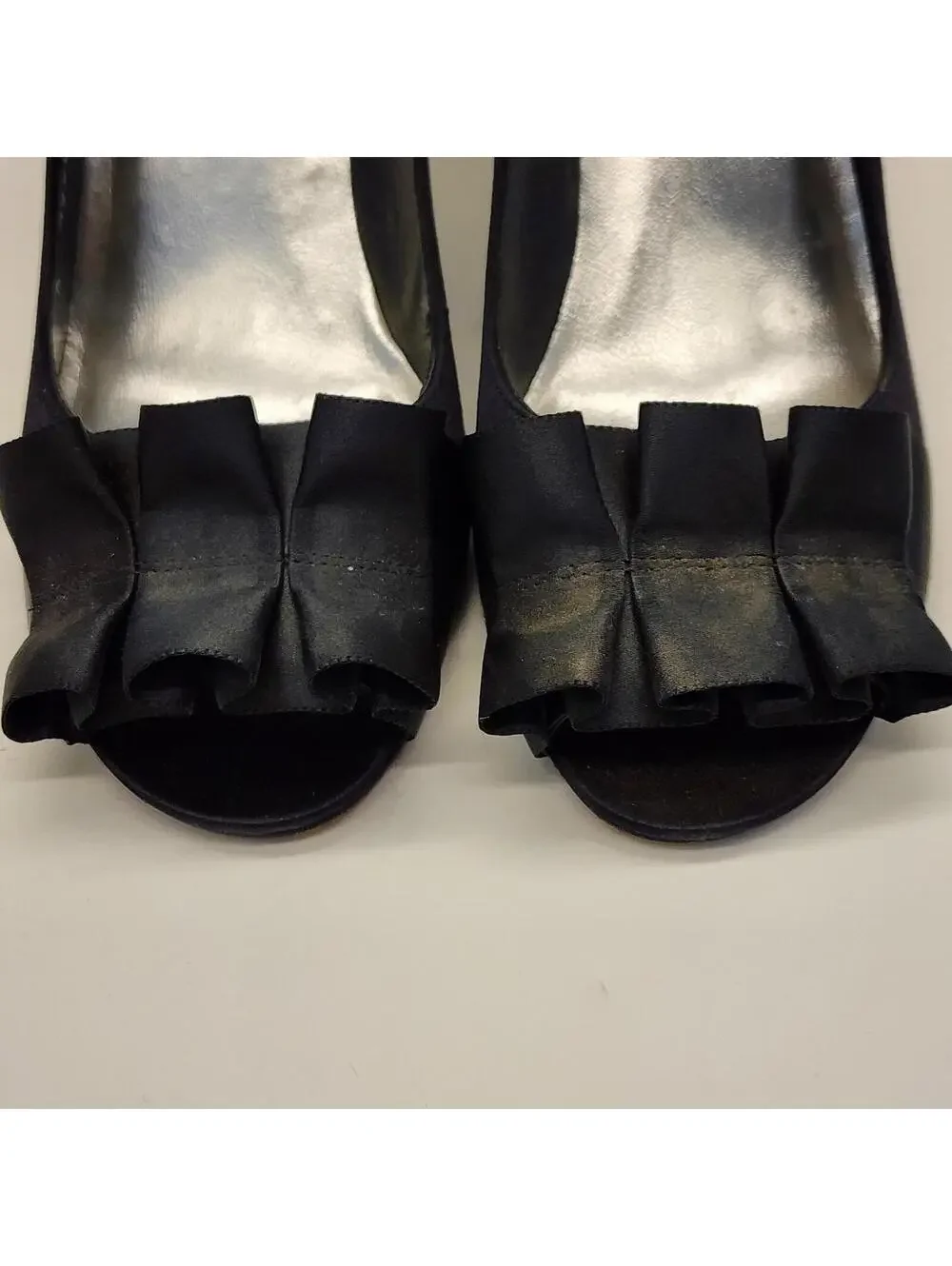 Stuart Weitzman Black Satin Open Toe Kitten Heels Pumps Women’s 6